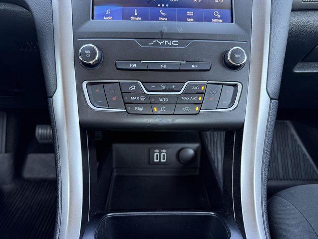 Certified 2020 Ford Fusion SE AWD/4WD image 19