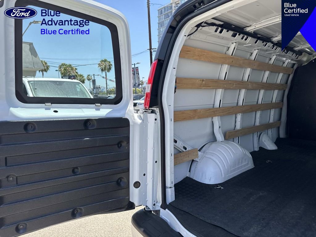 Used 2024 Chevrolet Express 2500 w/ Driver Convenience Package RWD image 8