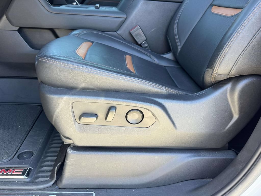Used 2024 GMC Sierra 2500 AT4 w/ AT4 Premium Plus Package AWD/4WD image 19