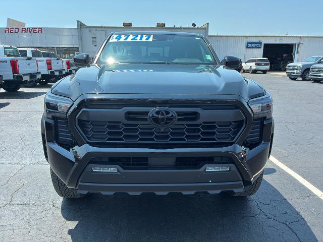 Used 2024 Toyota Tacoma TRD Off-Road w/ TRD Off Road Premium Package AWD/4WD image 2
