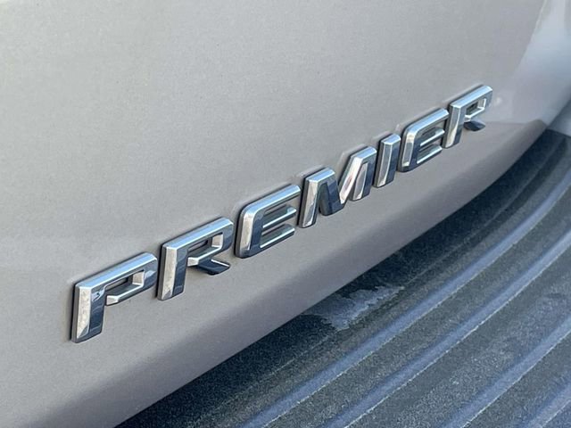 Used 2021 Chevrolet Suburban Premier w/ Premium Package image 8