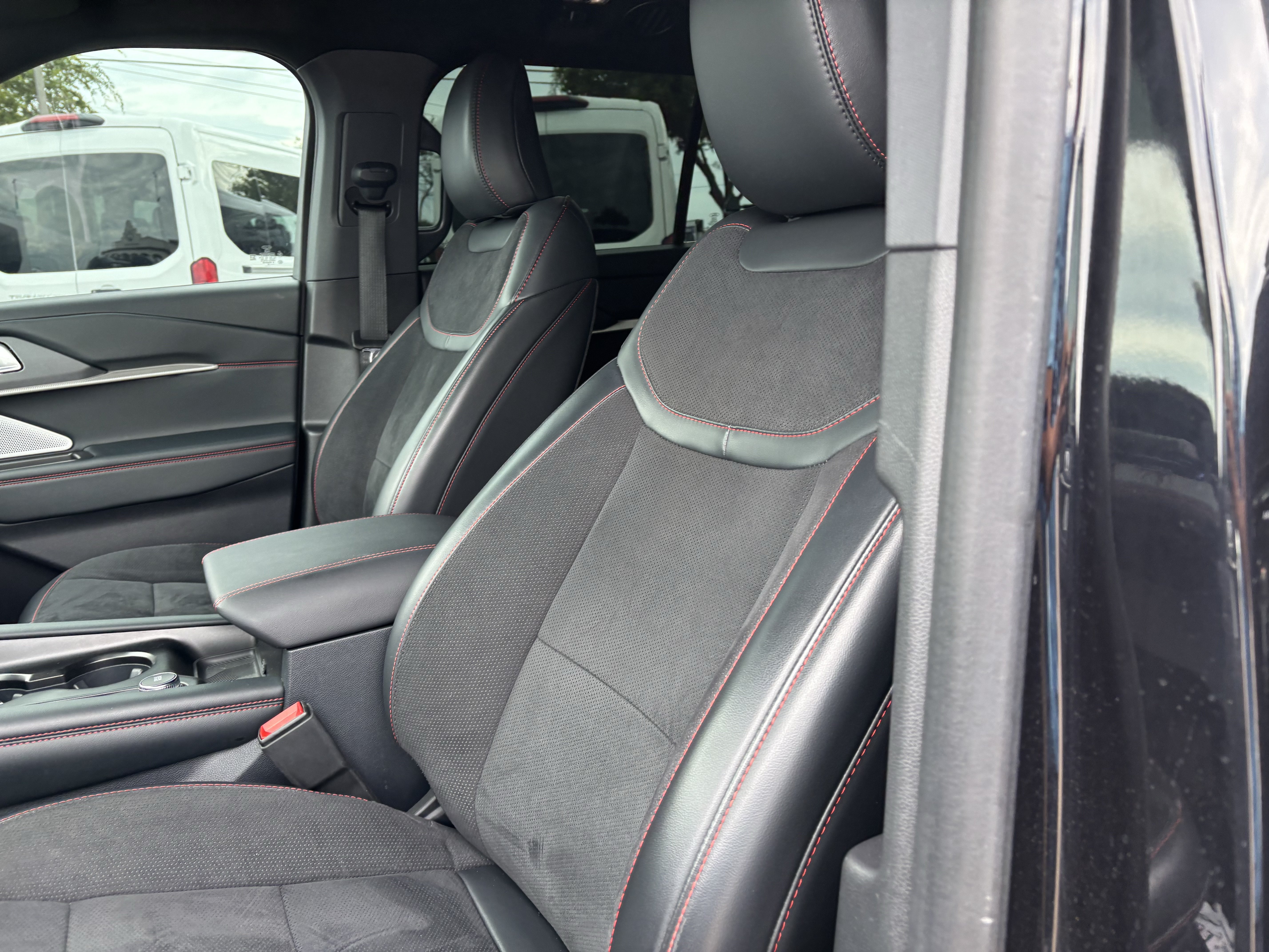 Certified 2025 Ford Explorer ST w/ Sun And Sound Package AWD/4WD image 11