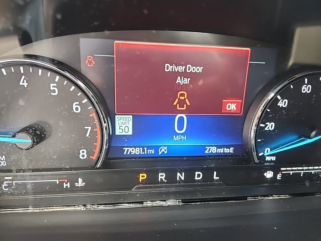 Certified 2021 Ford Explorer XLT w/ Equipment Group 202A image 7