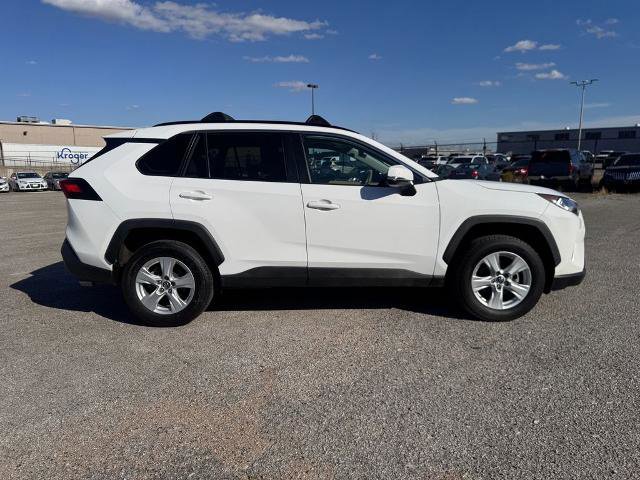 Used 2019 Toyota RAV4 XLE w/ Convenience Package FWD image 9