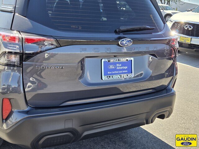 Used 2025 Subaru Forester AWD/4WD image 6