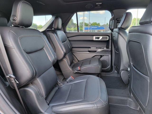 Certified 2020 Ford Explorer XLT w/ Equipment Group 202A AWD/4WD image 24