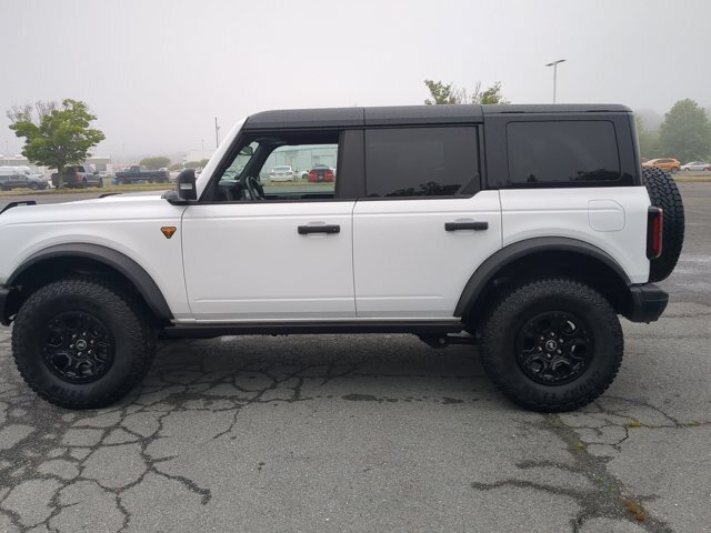 Certified 2025 Ford Bronco Badlands AWD/4WD image 7