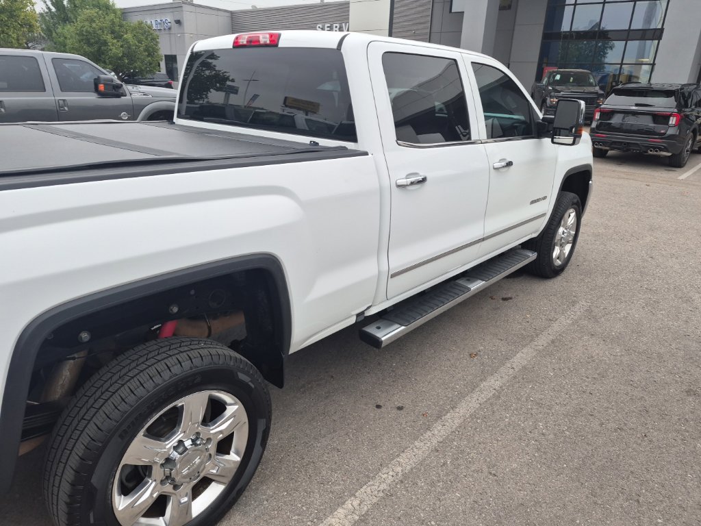 Used 2019 GMC Sierra 2500 SLT w/ Duramax Plus Package AWD/4WD image 26