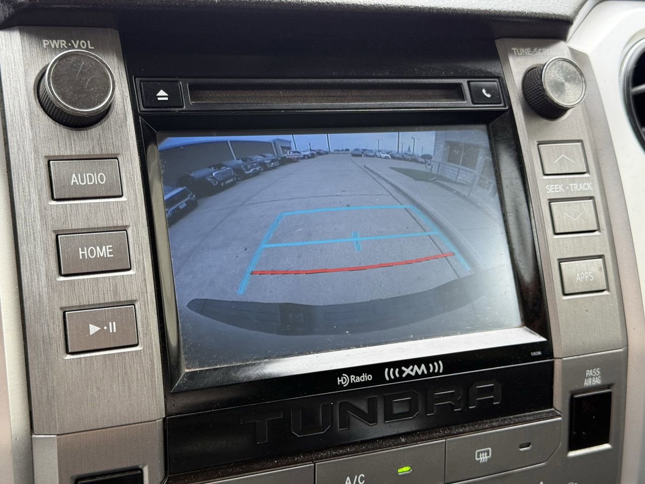 Used 2018 Toyota Tundra SR5 w/ SR5 Upgrade Package AWD/4WD image 18