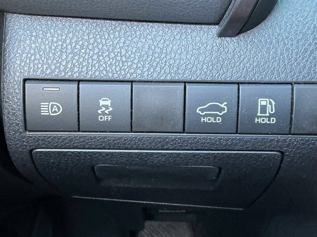Used 2019 Toyota Camry XSE FWD image 36