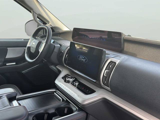 Certified 2025 Ford Expedition Active AWD/4WD image 14