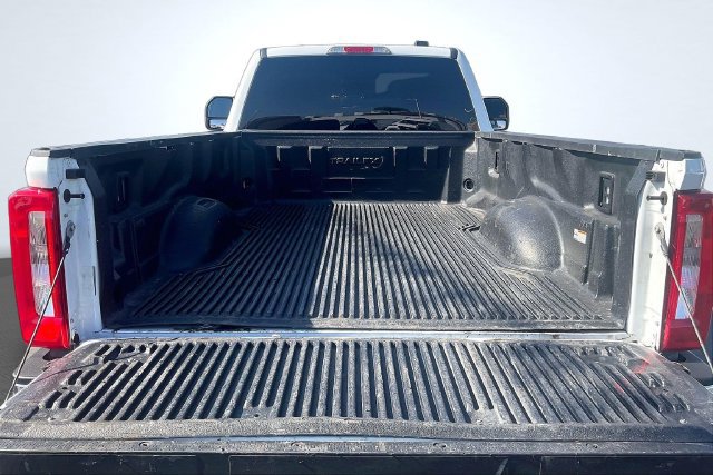 Certified 2026 Ford F350 XLT RWD image 17