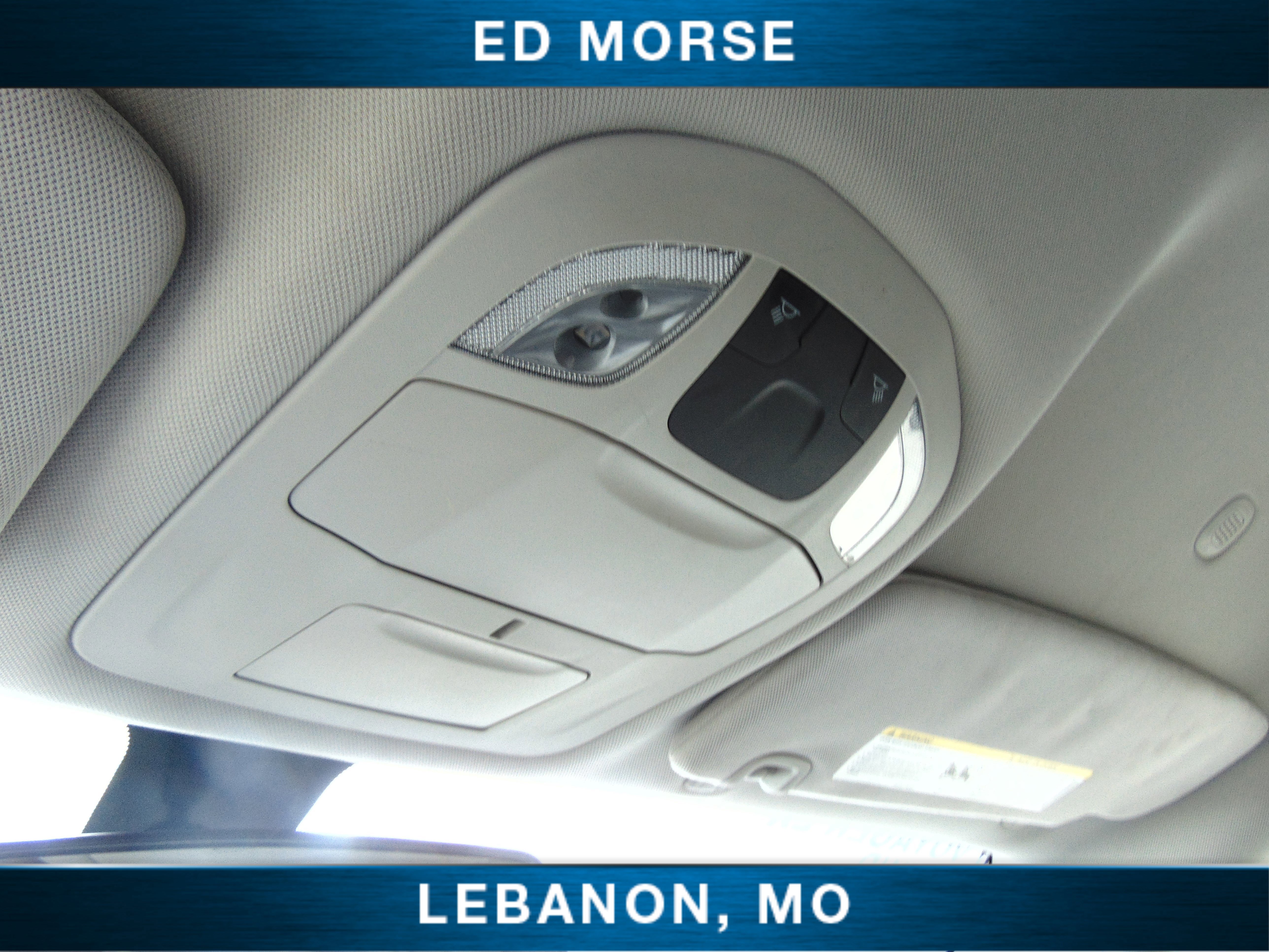 Used 2020 Chrysler Voyager LX image 27