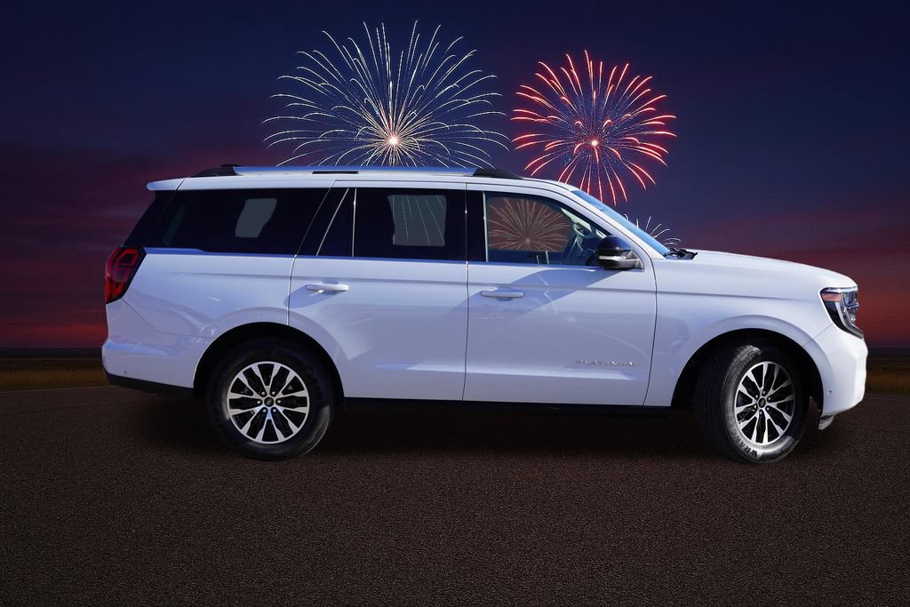 Certified 2025 Ford Expedition Platinum AWD/4WD image 3