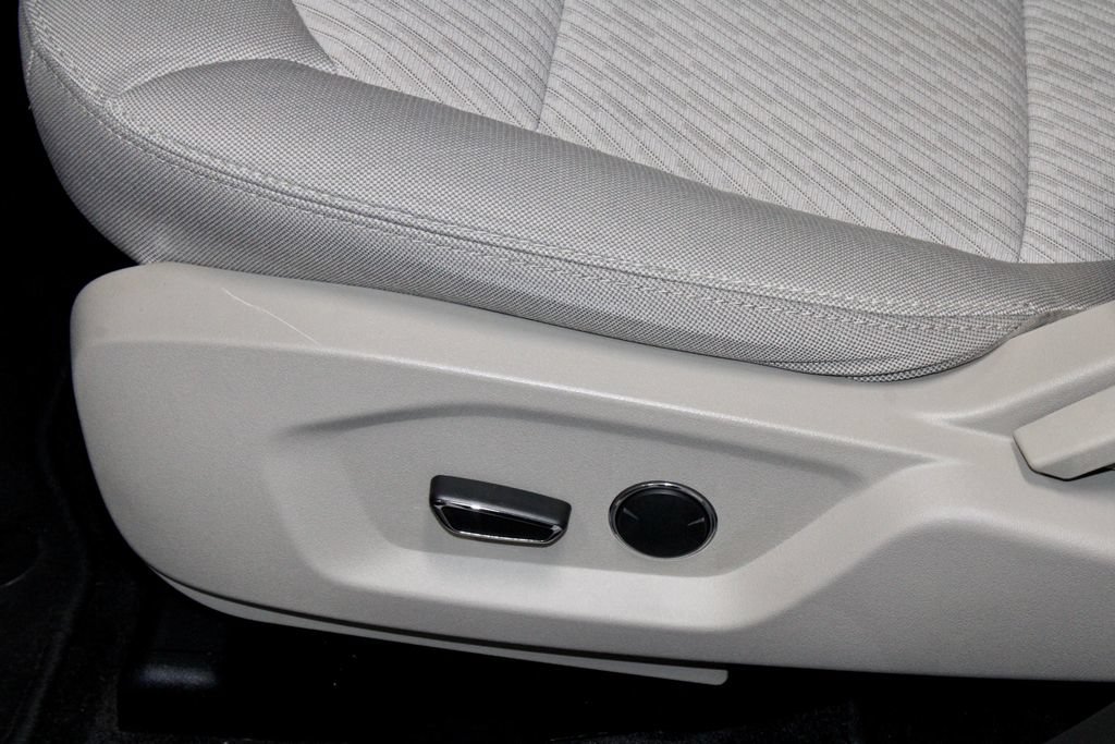 Certified 2018 Ford Explorer FWD image 23