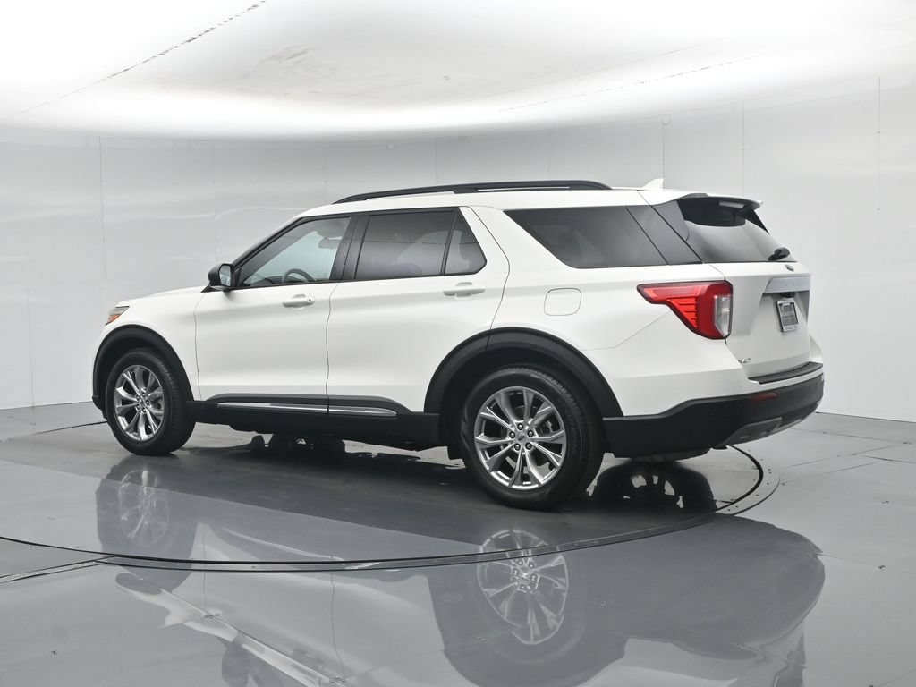 Certified 2021 Ford Explorer XLT w/ Equipment Group 202A RWD image 7