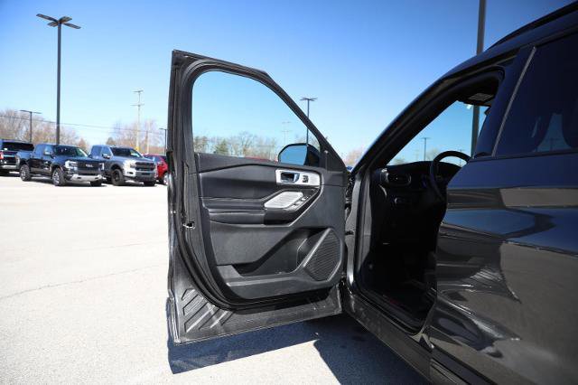 Certified 2020 Ford Explorer ST w/ ST Street Pack image 20