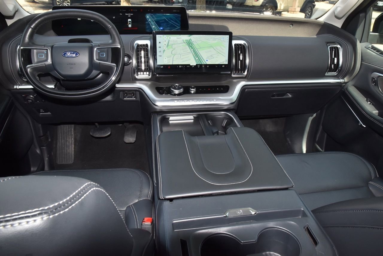 Certified 2025 Ford Expedition Max Platinum AWD/4WD image 17
