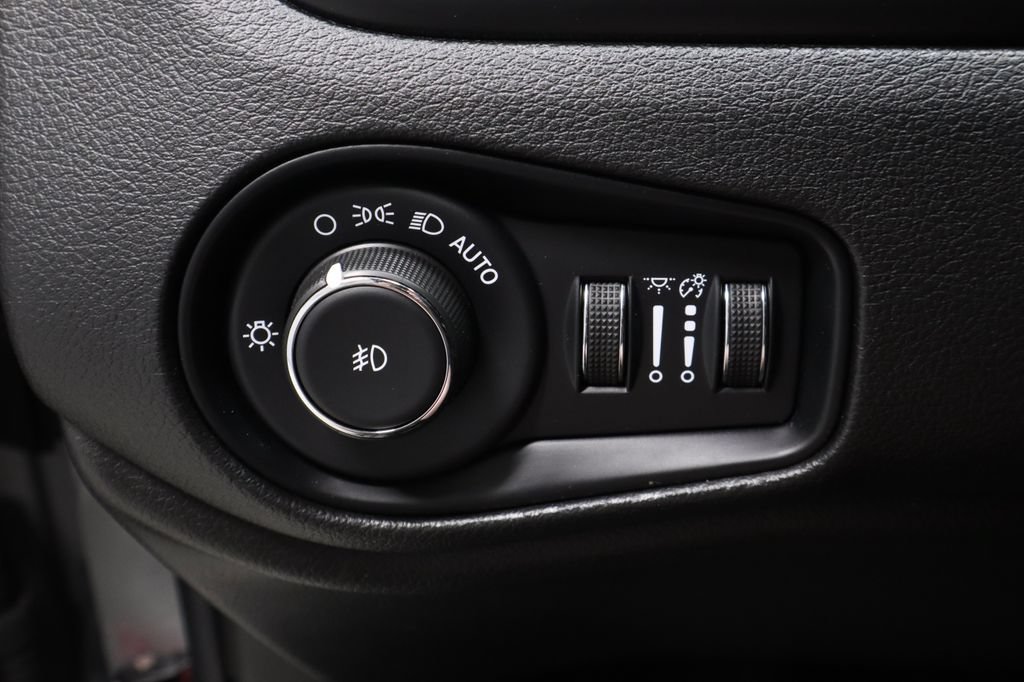 Used 2022 Jeep Renegade Altitude AWD/4WD image 27