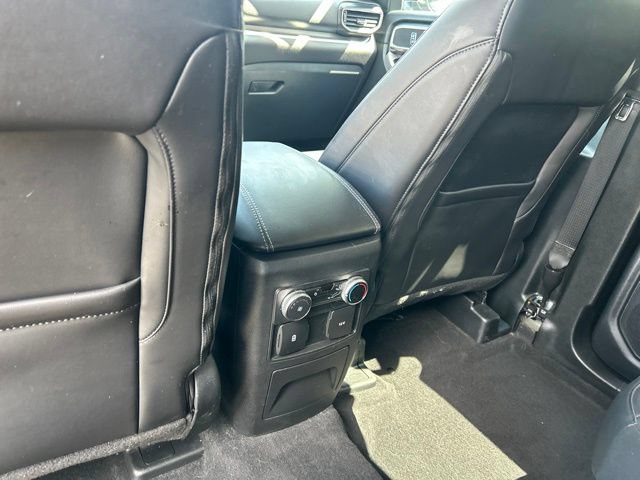 Certified 2022 Ford Explorer XLT w/ Equipment Group 202A AWD/4WD image 27