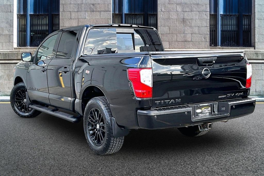 Used 2018 Nissan Titan SV w/ SV Convenience Package image 10
