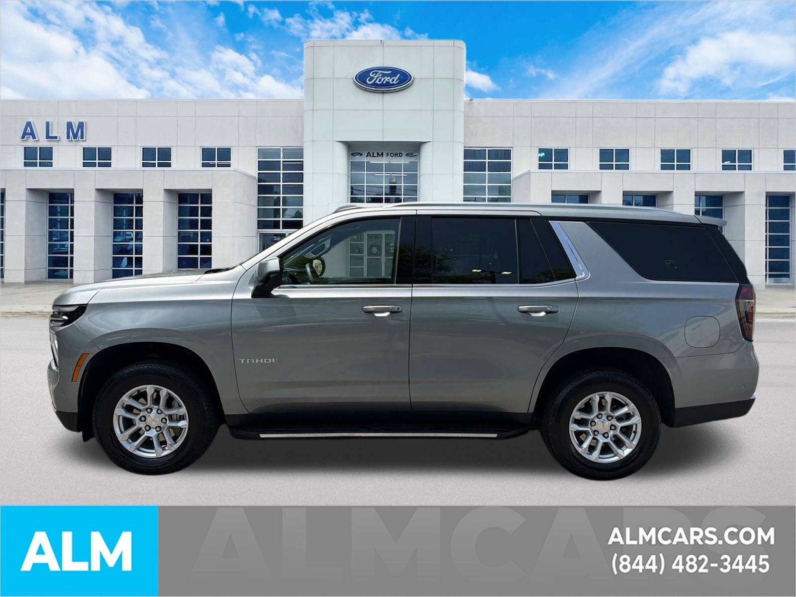 Used 2025 Chevrolet Tahoe LT AWD/4WD image 9