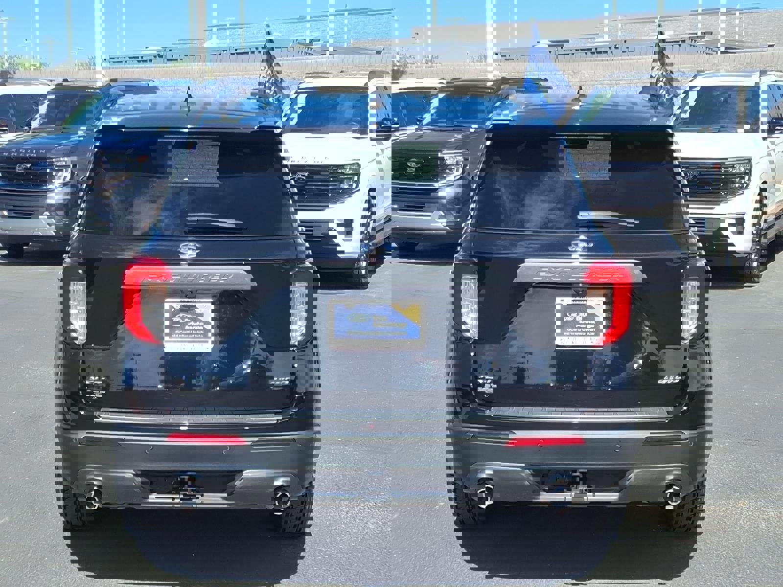 Certified 2022 Ford Explorer XLT w/ Equipment Group 202A image 4