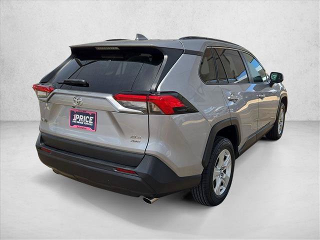 Used 2021 Toyota RAV4 XLE AWD/4WD image 5