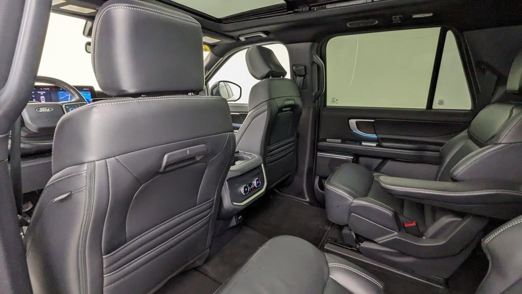 Certified 2025 Ford Expedition Max Platinum w/ Stealth Appearance Package AWD/4WD image 36
