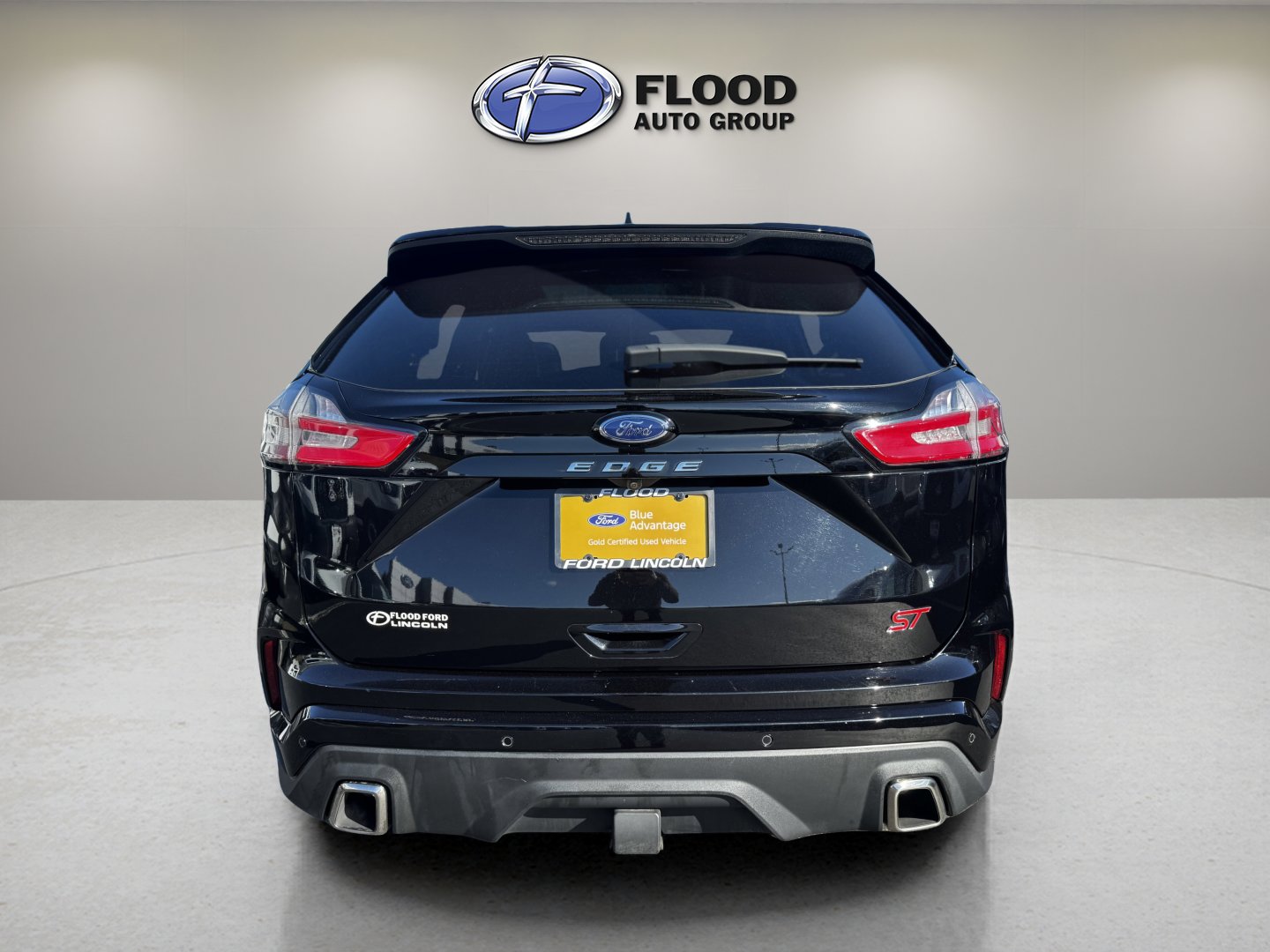 Certified 2024 Ford Edge ST w/ Equipment Group 401A image 4