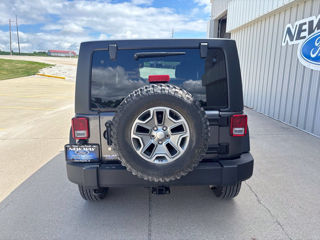 Used 2017 Jeep Wrangler Unlimited Rubicon w/ Max Tow Package AWD/4WD image 6