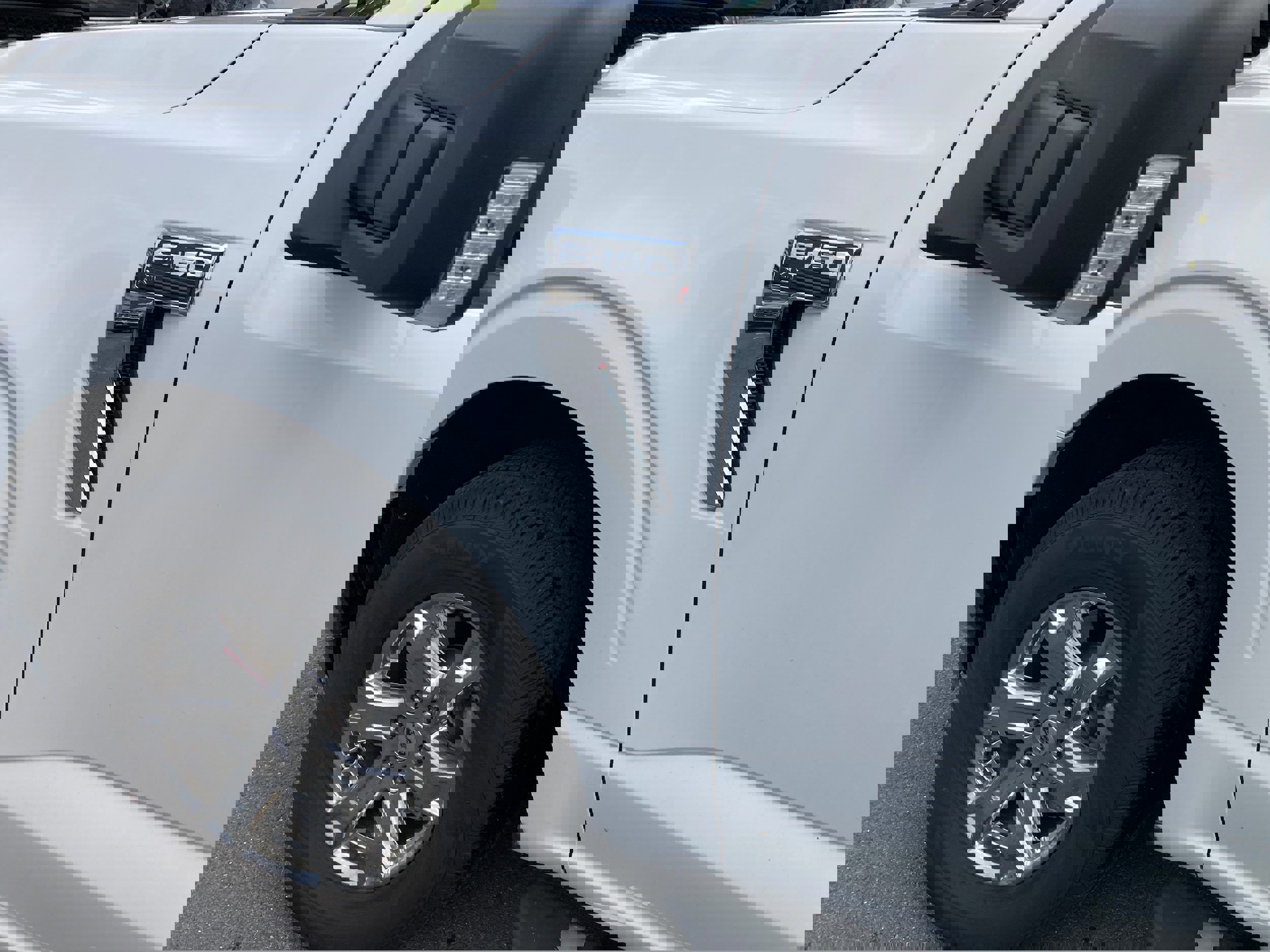 Certified 2022 Ford F150 XLT w/ Equipment Group 302A High image 9