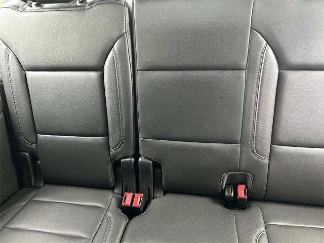 Used 2022 Chevrolet Suburban Z71 image 20