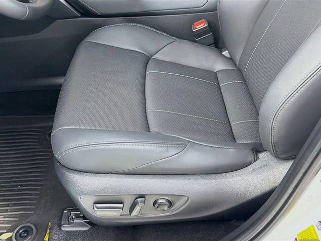 Used 2024 Toyota Venza Limited AWD/4WD image 21