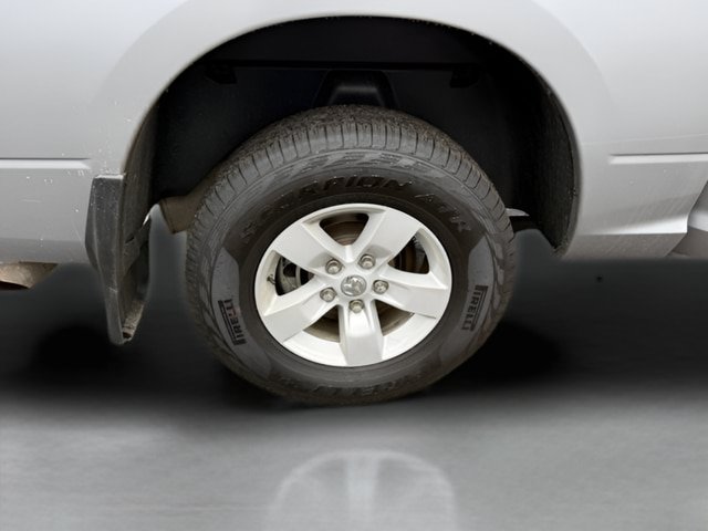Used 2023 RAM 1500 Classic SLT w/ Protection Group AWD/4WD image 28
