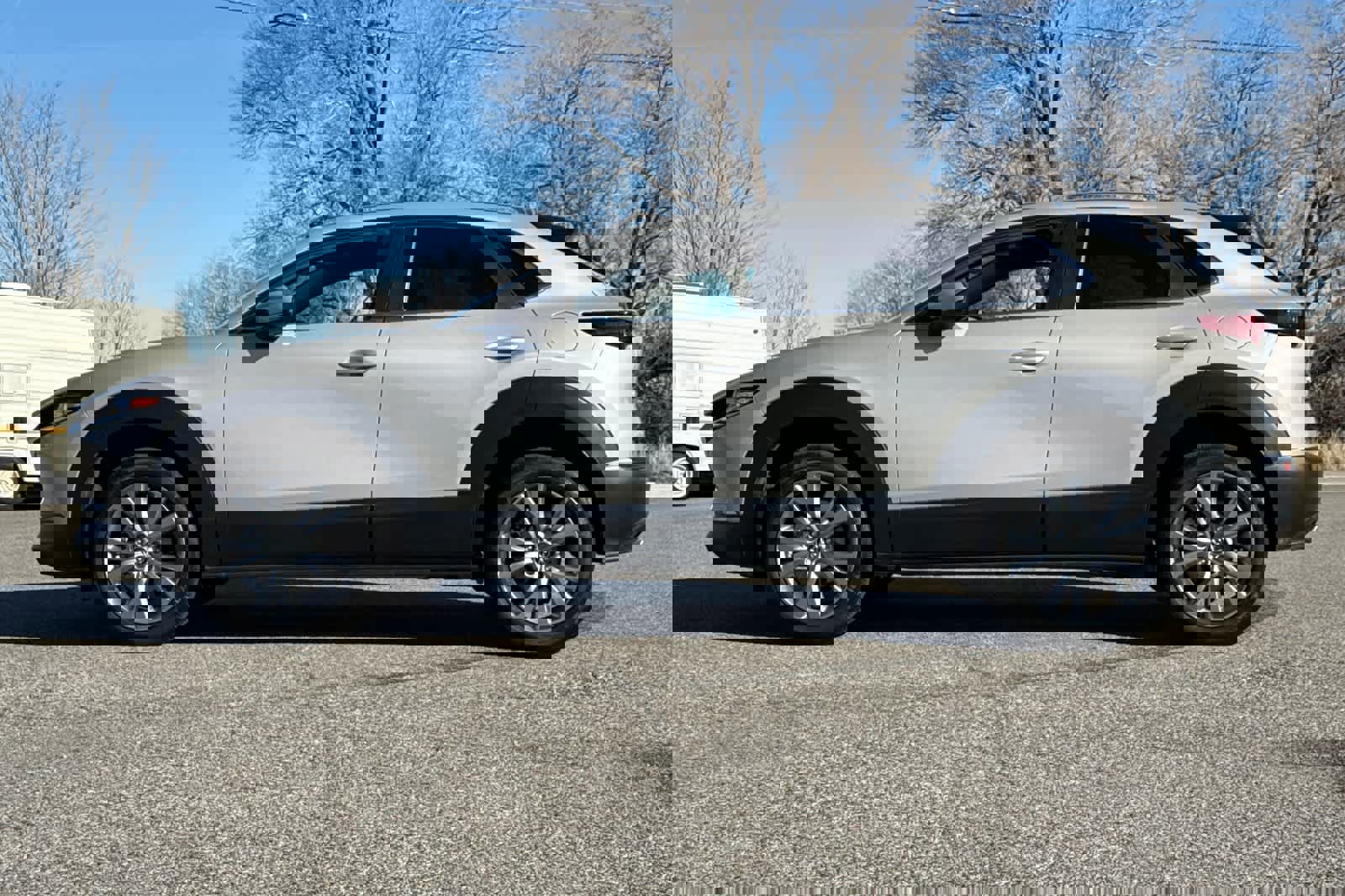 Used 2023 MAZDA CX-30 AWD 2.5 S w/ Select Package image 2