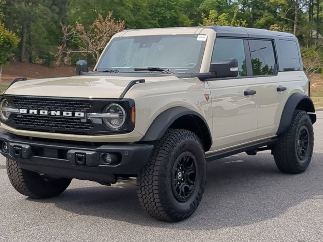 Certified 2025 Ford Bronco Badlands AWD/4WD image 8