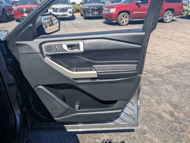 Certified 2023 Ford Explorer XLT w/ Equipment Group 202A AWD/4WD image 33