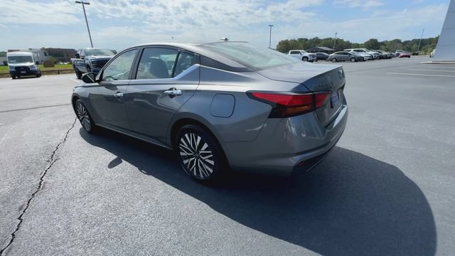 Used 2025 Nissan Altima 2.5 SV FWD image 6
