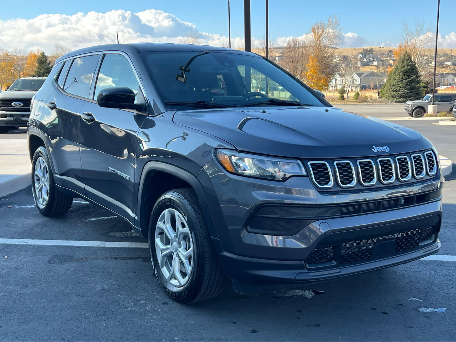 Used 2024 Jeep Compass Sport image 4