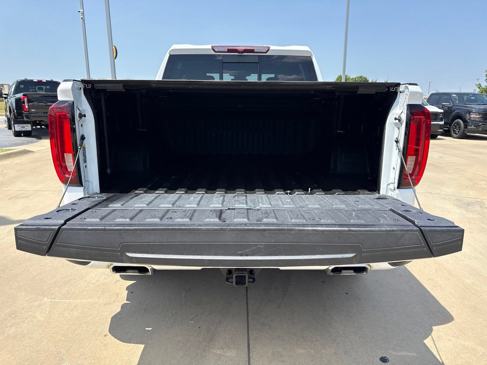 Used 2023 GMC Sierra 1500 Denali RWD image 35
