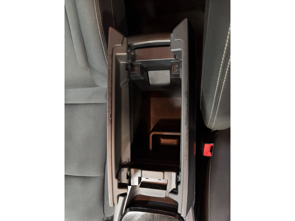 Used 2024 Nissan Rogue S FWD image 19