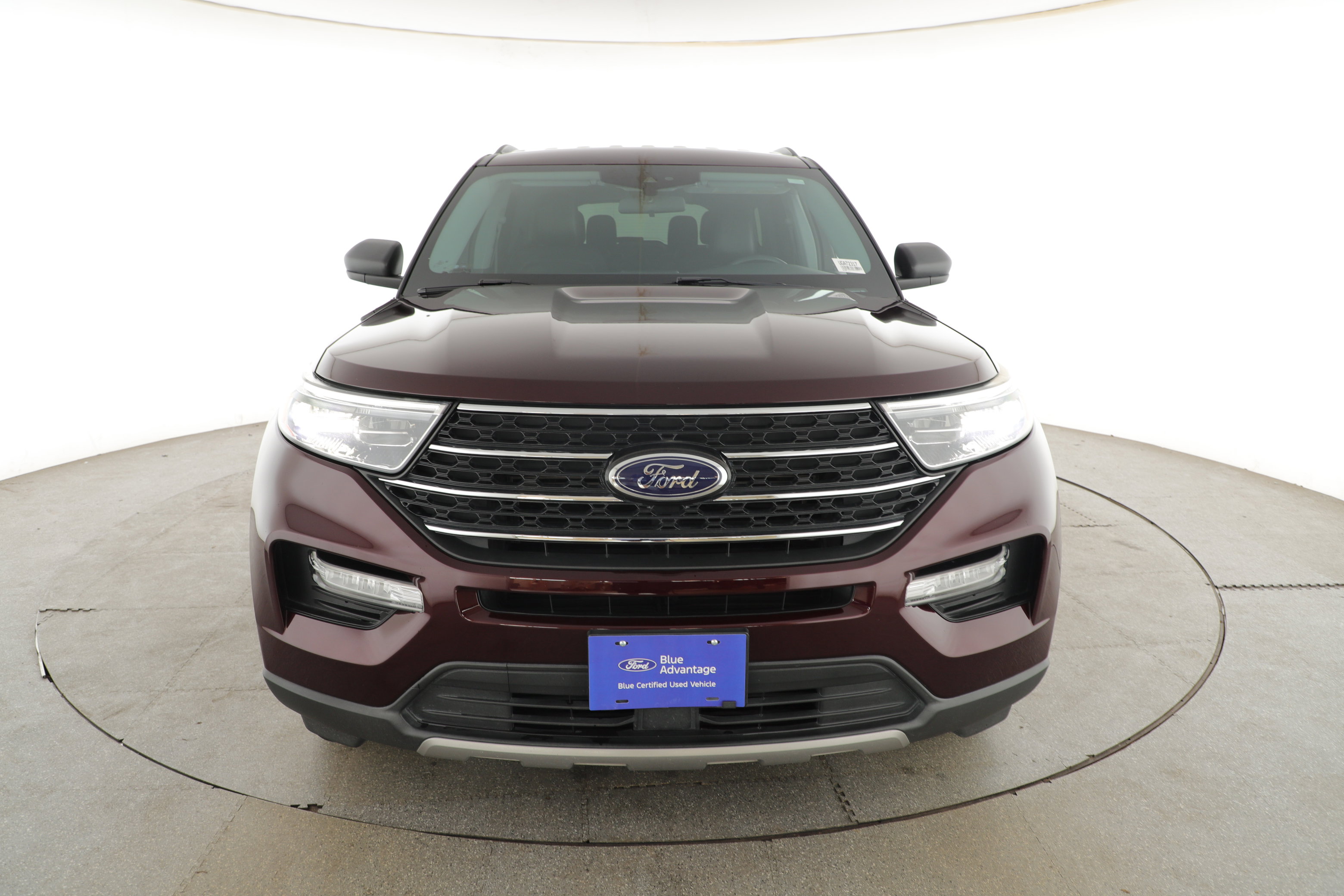 Certified 2022 Ford Explorer XLT w/ Equipment Group 202A RWD image 2
