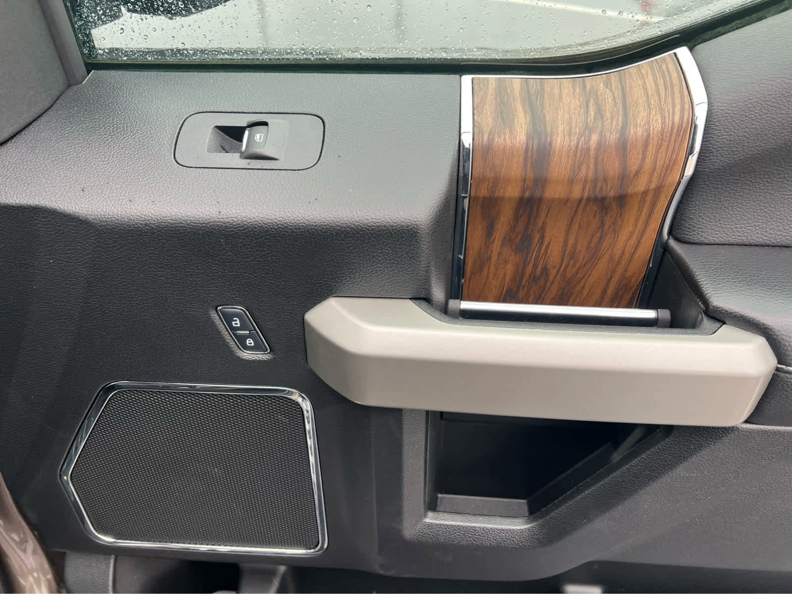 Certified 2018 Ford F150 Lariat w/ Equipment Group 502A Luxury image 19