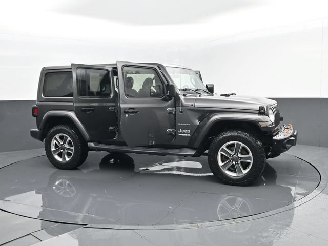 Used 2019 Jeep Wrangler Unlimited Sahara w/ Cold Weather Group AWD/4WD image 28