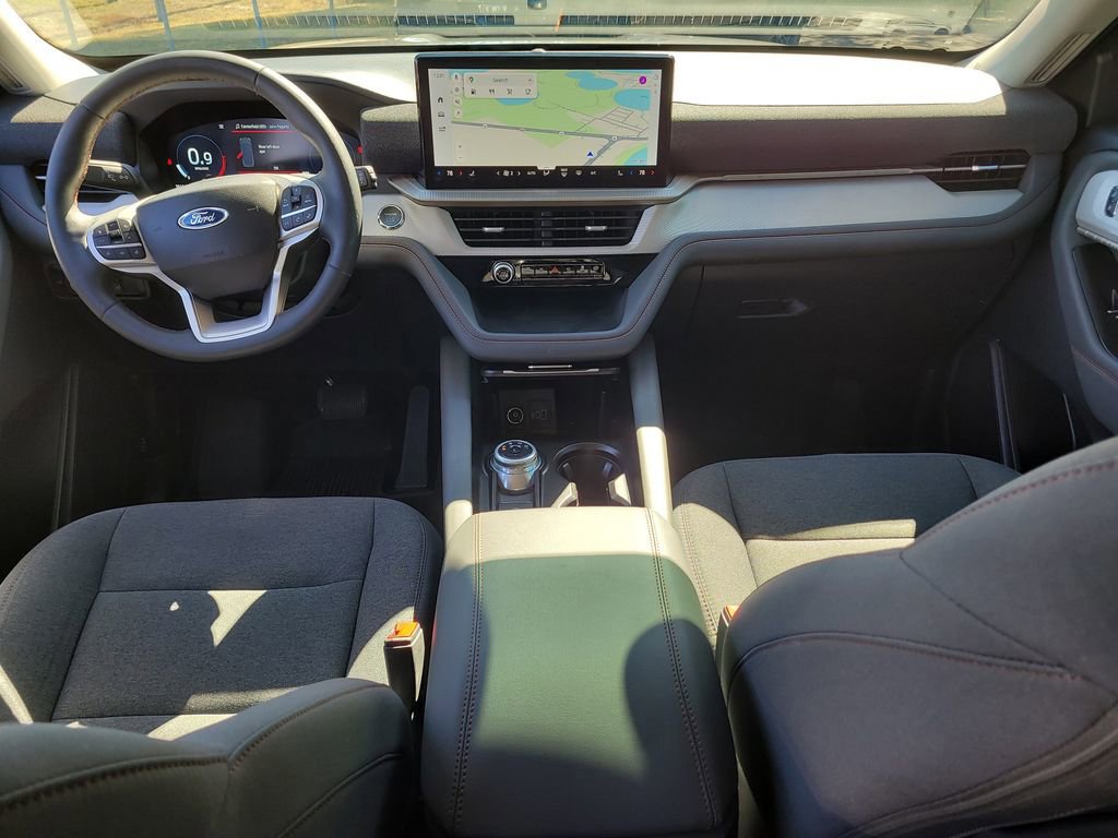 Certified 2025 Ford Explorer Active image 13