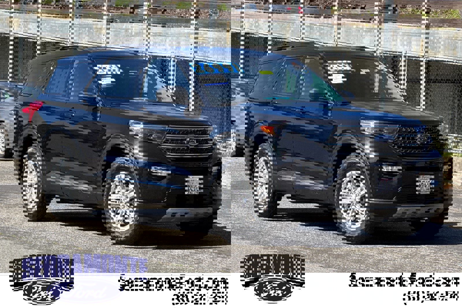 Certified 2022 Ford Explorer XLT w/ Equipment Group 202A image 1