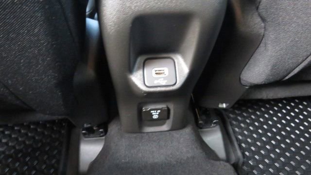 Used 2022 Jeep Renegade Trailhawk image 16