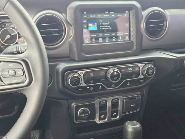 Used 2023 Jeep Wrangler Sport S image 9