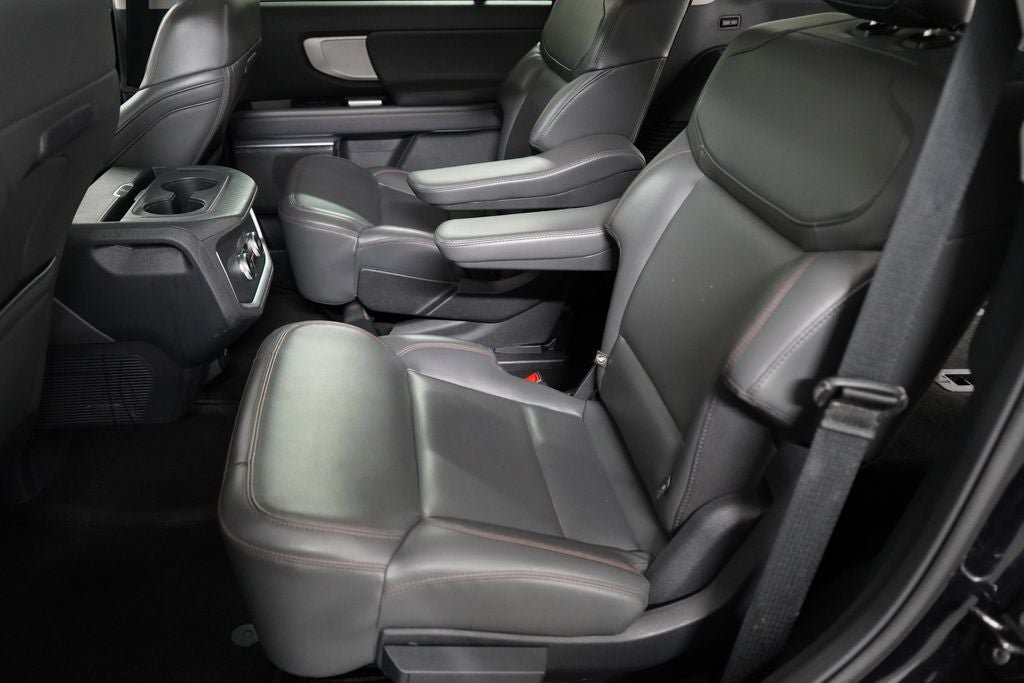 Certified 2025 Ford Expedition Active AWD/4WD image 29